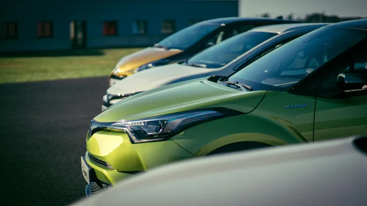Warszawa,hybryda,hyundai,motoryzacja,samochód,plug in