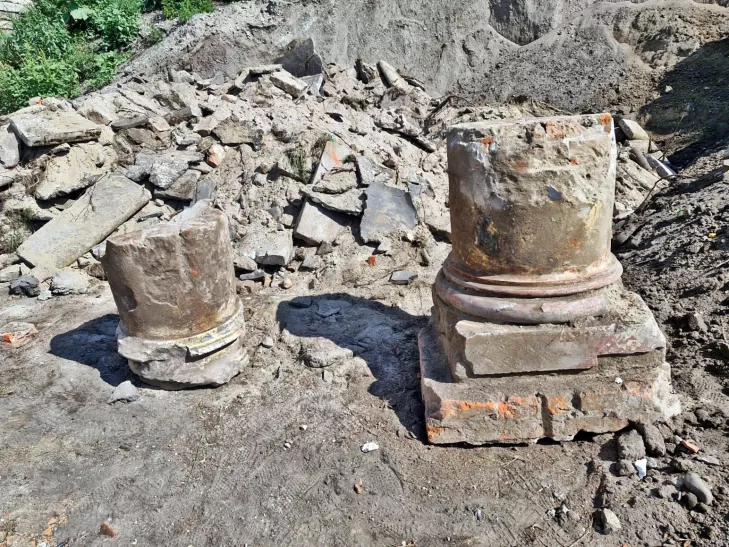 zabytek otwock,synagoga otwock,synagoga Goldbergów,budowa ul. warszawska otwock,znalezisko archeologiczne otwock