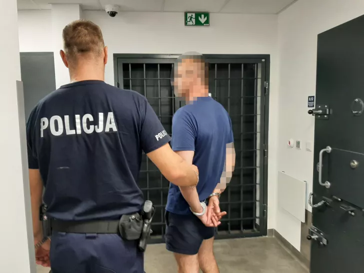 interwencja karczew,sklep karczew,policja otwock,awantura sklep karczew,podpalił sklep karczew