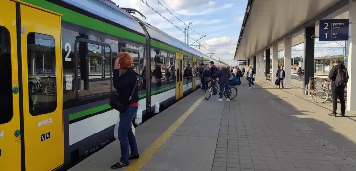 bilety km,tańsze bilety na pociag,koleje mazowieckie,ceny biletów km,promocja bilety pociągów
