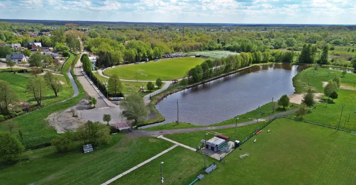 jezioro moczydło karczew,plaża karczew,mazur karczew,atrakcje nad wodą karczew,atrakcje nad wodą otwock,turystyka powiat otwocki