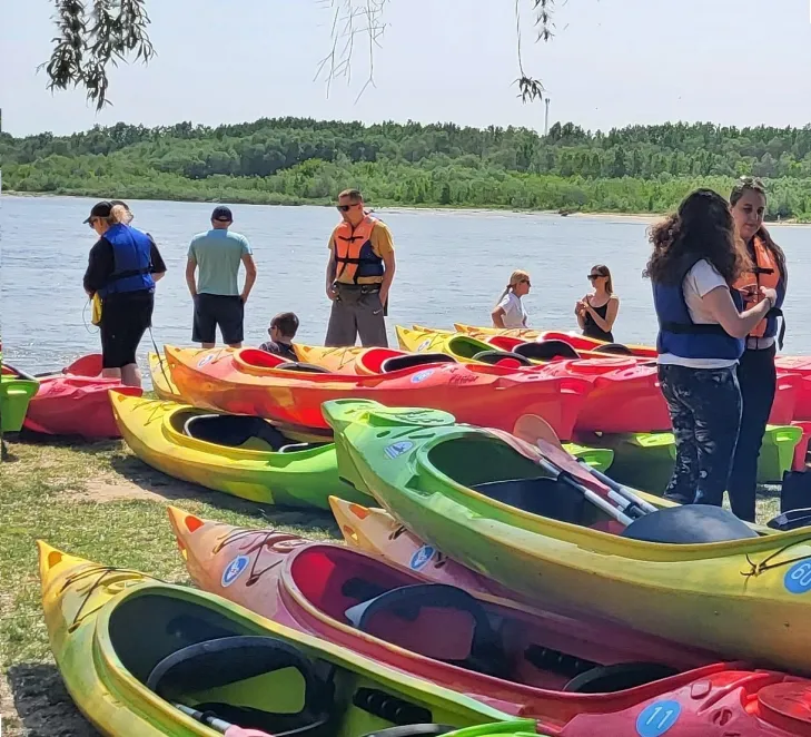 spływ kajakowy wisłą,rezerwacja spływ kajakowy wisła,spływ kajakowy wawer,plaża romantyczna wawer,prom wisła,prom gassy karczew