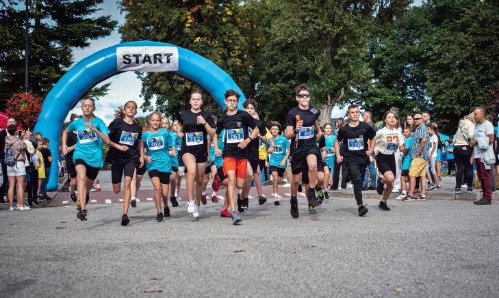 bieg uliczny,celestynowski bieg uliczny,zapisy na bieg uliczny,sportowe wydarzenie celestynów,hala sportowa celestynów