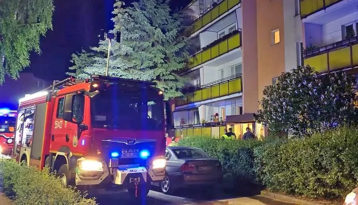 pożar karczew,wypadek józefów,tragedia karczew,tragedia osiedle ługi,pożar osiedle ługi,pożar szkoły józefów,wypadek 801 józefów